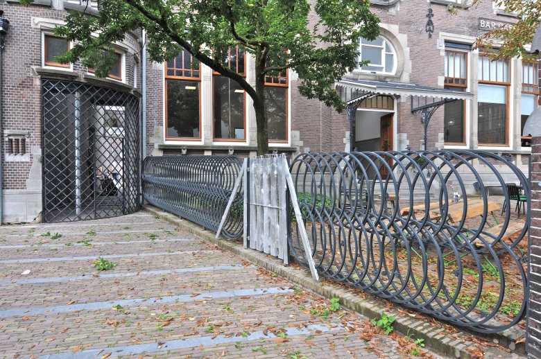 Hekwerk met kleine poort, Weverstraat